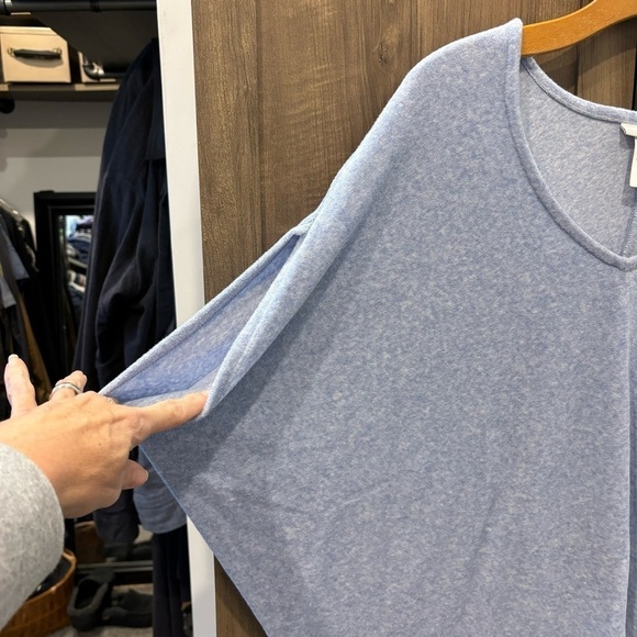 Pure J Jill Large Top Short Dolman Sleeve Light Blue Terry Cloth V Neck - Picture 6 of 8